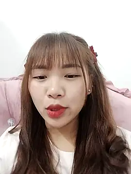 Webcam Model (Linkly-ly)  is live.Free join now!