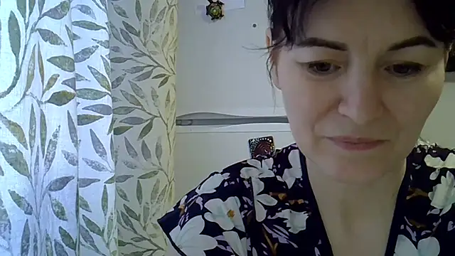 krystal_82 - Krystal_82's free webcam - UK Sex Cams