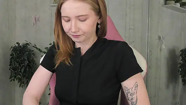 jane_mooree (F young) - show legs