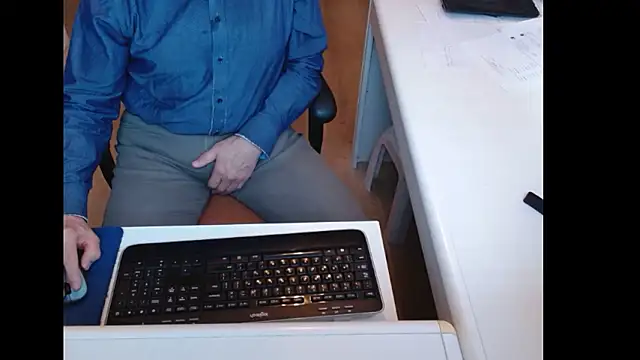 dutchpornking - Dutchpornking's free webcam - UK Sex Cams