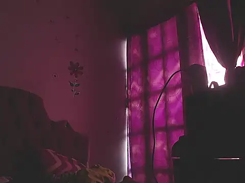 dannats1 - DannaTs1's free webcam - UK Sex Cams