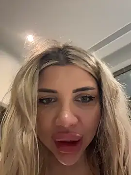 Monique_Celeste