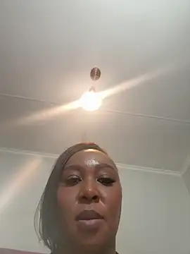 Webcam Model (Bootyliciouse21X)  is live.Free join now!