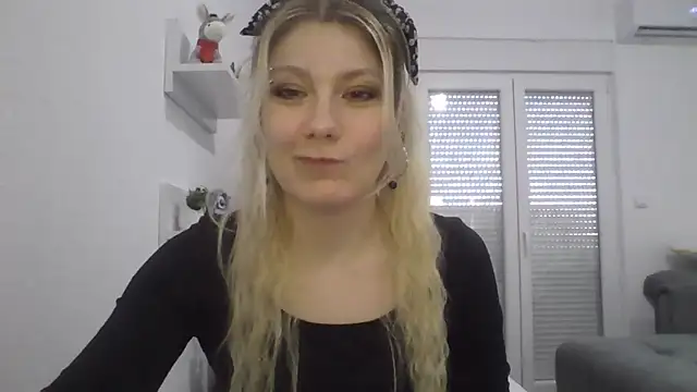 foxy_bright - Foxy_Bright's free webcam - UK Sex Cams