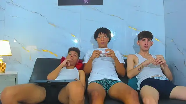 spicy_guys - Spicy_guys's free webcam