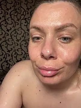 kriskkiki - KrisKkiki's free webcam