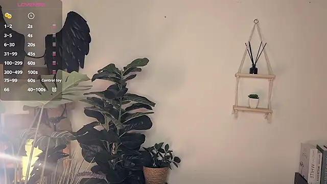 LaureMestler's live cam