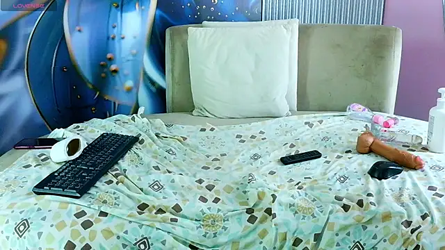 rouxinferno_cr - Rouxinferno_cr's free webcam