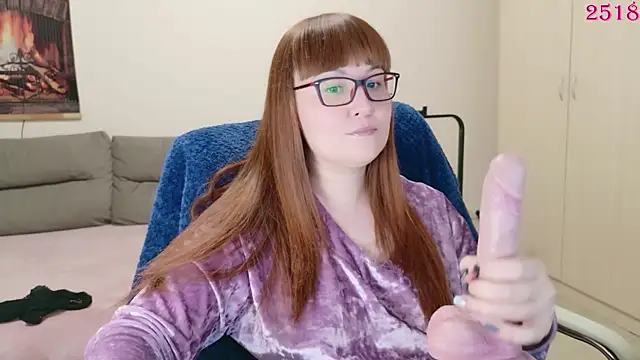 bigbootyfoxx - BIGbootyFOXX's free webcam