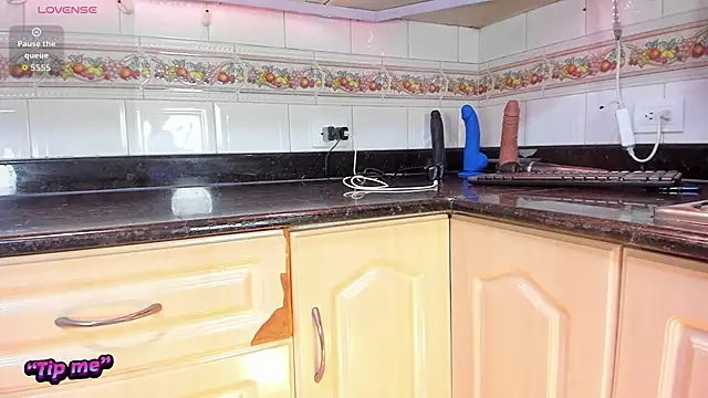 sophiarivera18 - SophiaRivera18's free webcam