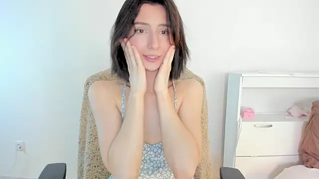 crystalnut live sex cam