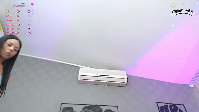 adara_le (F milf) - 3 fingers in the ass