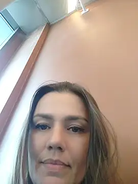 KrissSexi live sex cam