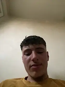 denysio69 (M twink) - Naked and cum ->grup