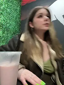 PumaShyXD's live cam