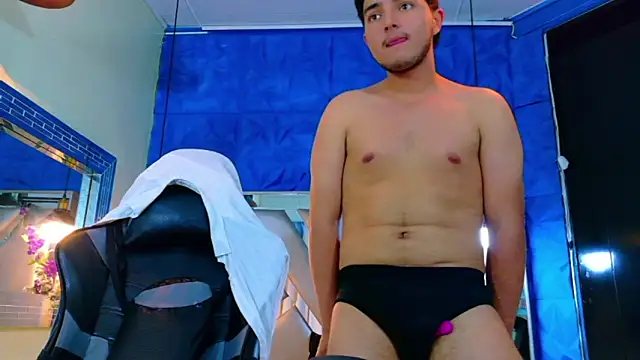 Oliver_Jamees live sex cam