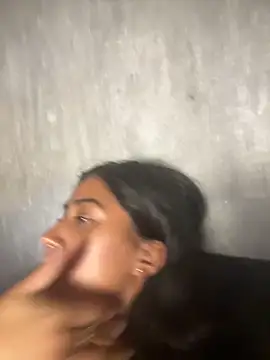 Valentinne_z live sex cam