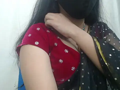 lovely_siri_23 - Lovely_Siri_23's free webcam - UK Sex Cams