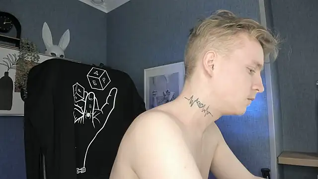 AlexxSweet live sex cam