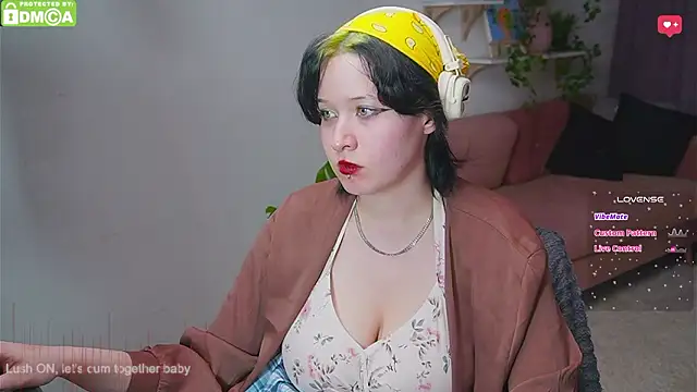 bluebeell - Bluebeell's free webcam - UK Sex Cams