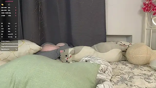 glamourr (F teen) - put my hand inside panties