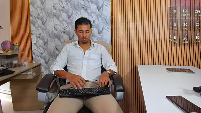 Hideintheoffice live sex cam