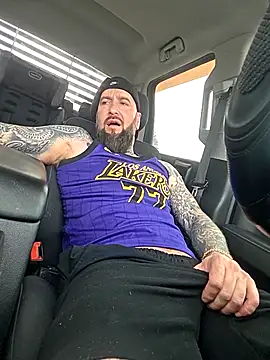 Beardedtattood webcam