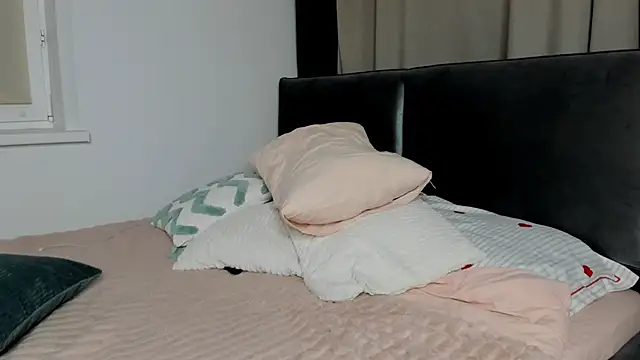 elliemintlover - Elliemintlover's free webcam