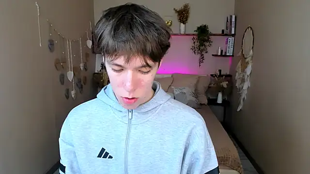 markbranston (M twink) - Jerking in underwear