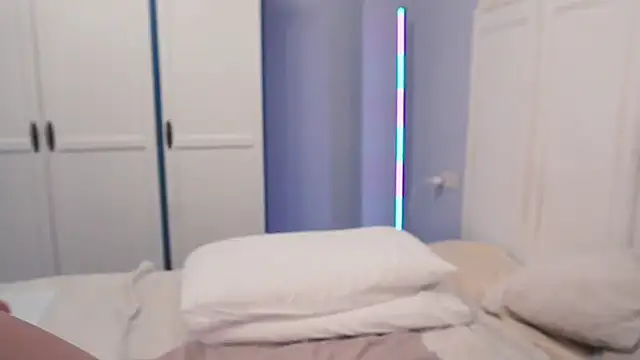 new_dee (F young) - Play with myself