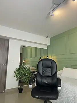 ava_blue (F young) - cook naked 5 minutes