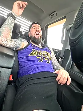 Beardedtattood's live cam