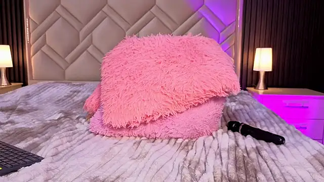 live webcam sex MiaaFarrel