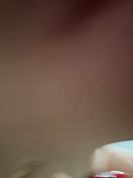 Amelie-RedHoney webcam