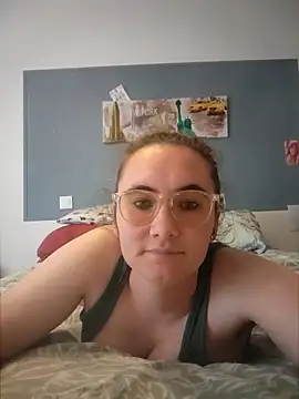 AndHerXO Live Webcam on Stripchat