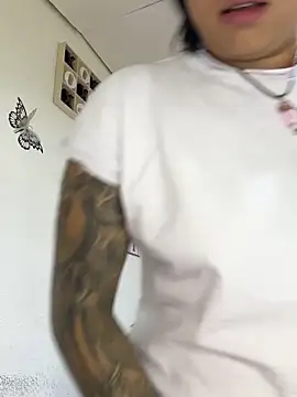 sweet__nurse1 (F young) - WET MY PANTS 💦🥵