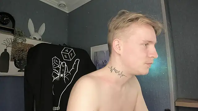 AlexxSweet live sex cam