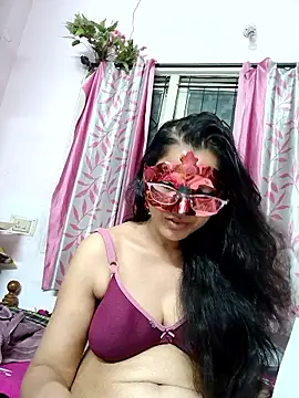 Webcam Model (thanusi_2)  is live.Free join now!