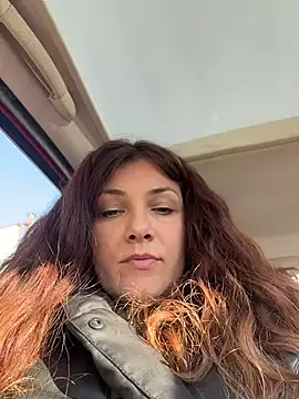 DaisyVibesss live sex cam