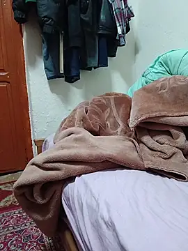 dark-skinned212 (Ask my age) - Make me cum for you 🤍🤍🔥