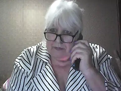 alexia64231 - Alexia64231's free webcam - UK Sex Cams