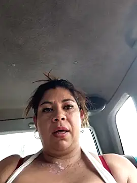 Laura-Hernandez webcam