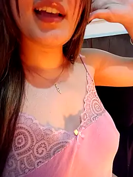 Webcam Model (im_here-)  is live.Free join now!