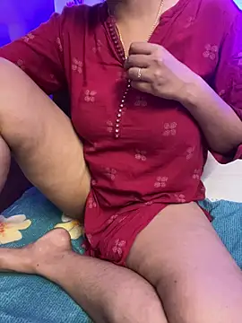 queenlipx - Queenlipx's free webcam - UK Sex Cams