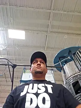 mifavorito2024 (Ask my age) - Repair the roof of my house in Venezuela