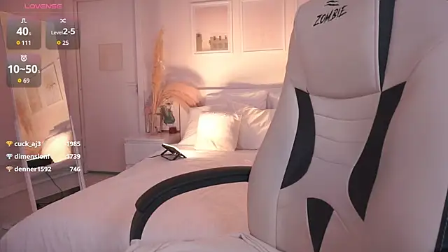 ooops_boobss - Ooops_Boobss's free webcam - UK Sex Cams