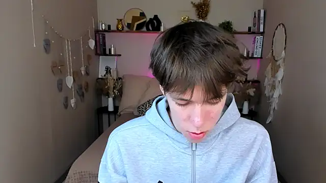 markbranston (M twink) - Jerking in underwear