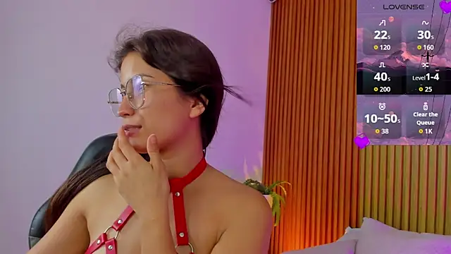 scarlett_rosse_x - Scarlett_rosse_x's free webcam - UK Sex Cams