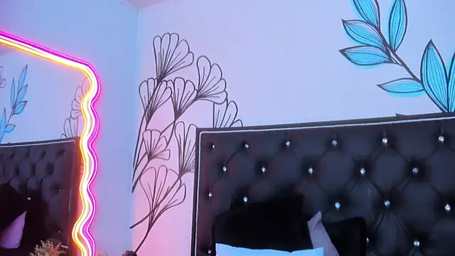 Sweet_Ariadna_'s Stripchat show and profile