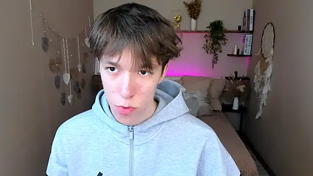 markbranston (M twink) - Jerking in underwear